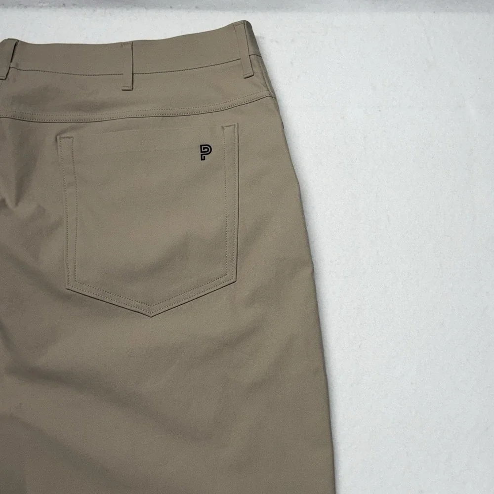 Public Rec Men's Performance Pants 40x32 Khaki Stretch 5 Pocket Casual Golf